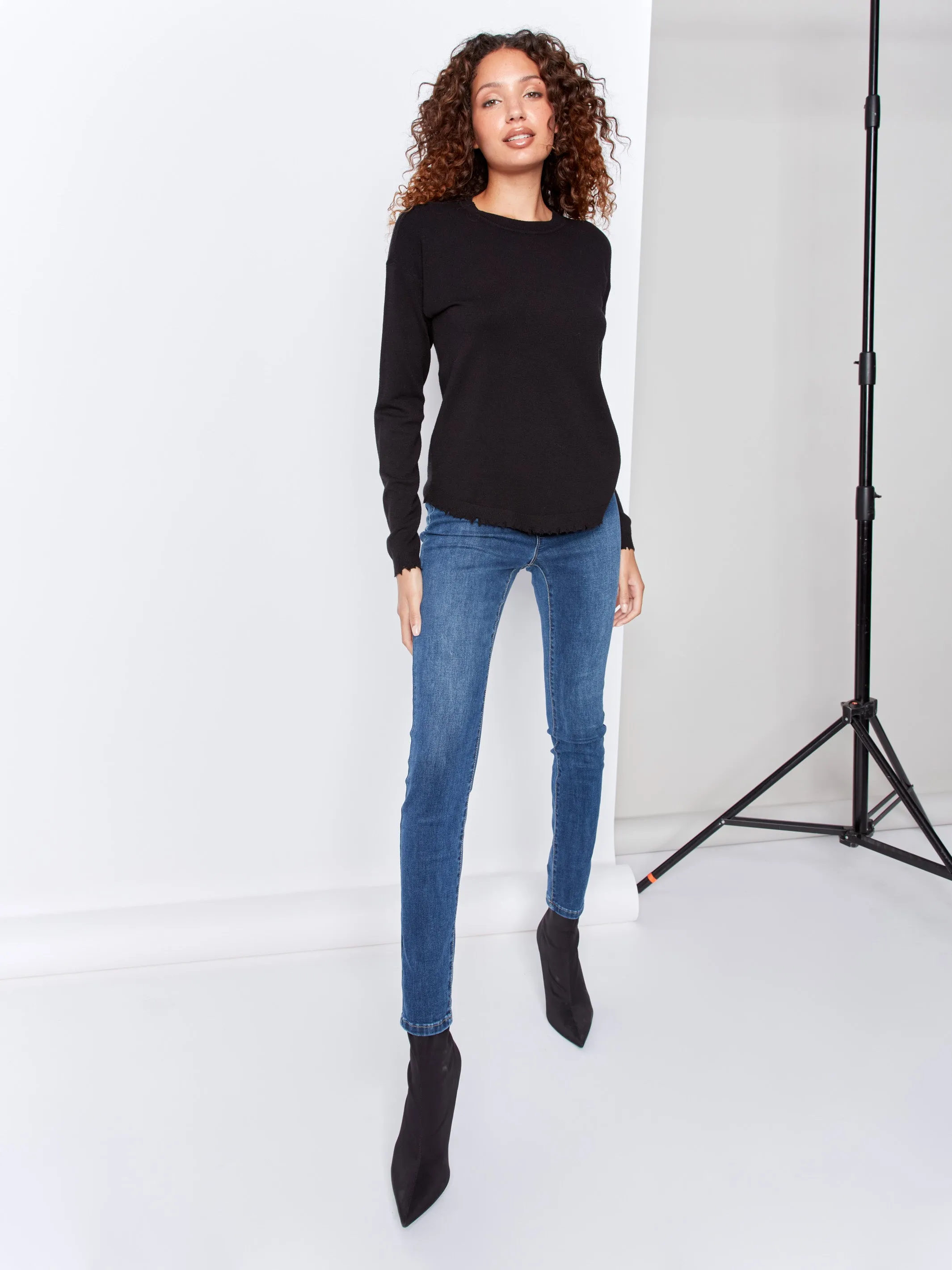 Frayed Edge Round Hem Sweater - Black