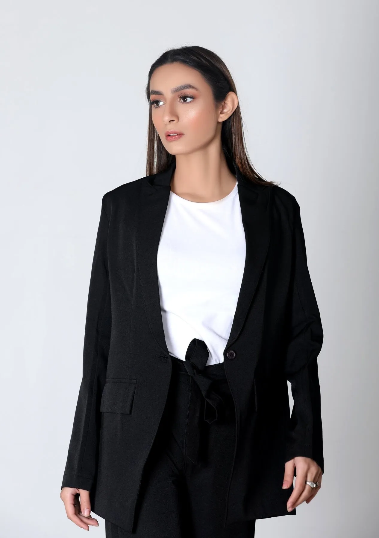 Long Blazer in black