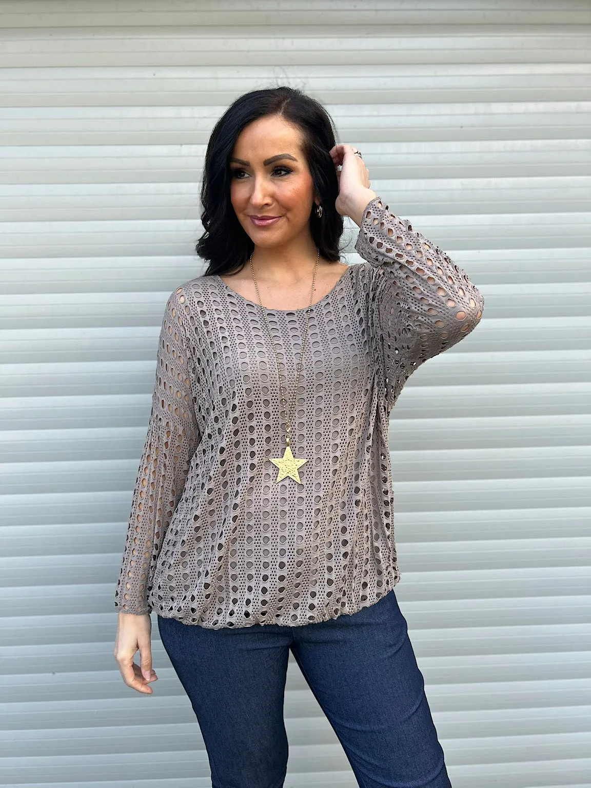 Mocha Lightweight Multi Holes Top Finn