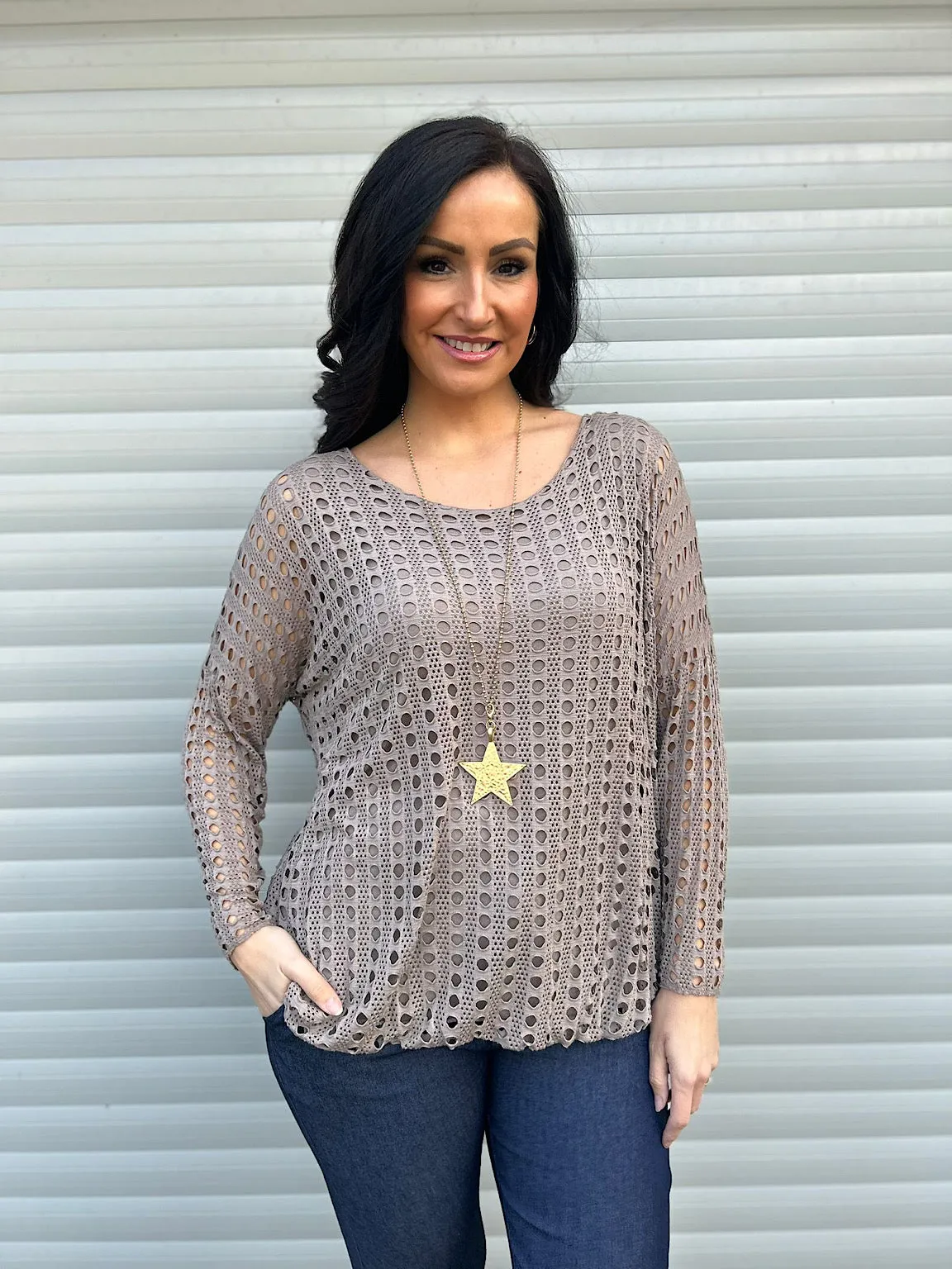 Mocha Lightweight Multi Holes Top Finn