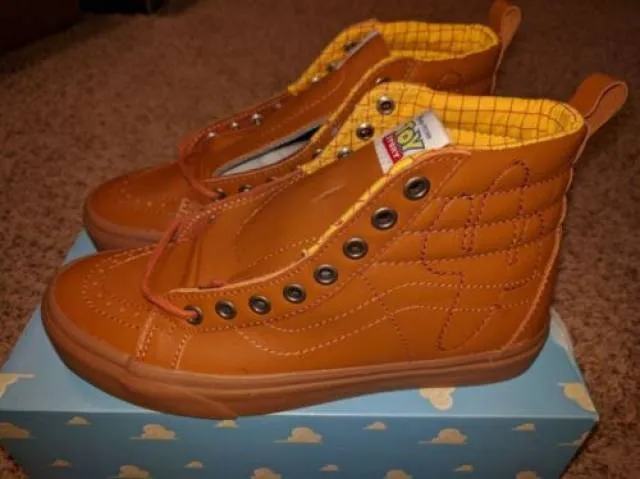 Vans sk8 hi toy story woody boot land shoes brown disney andy sneakerboots rare