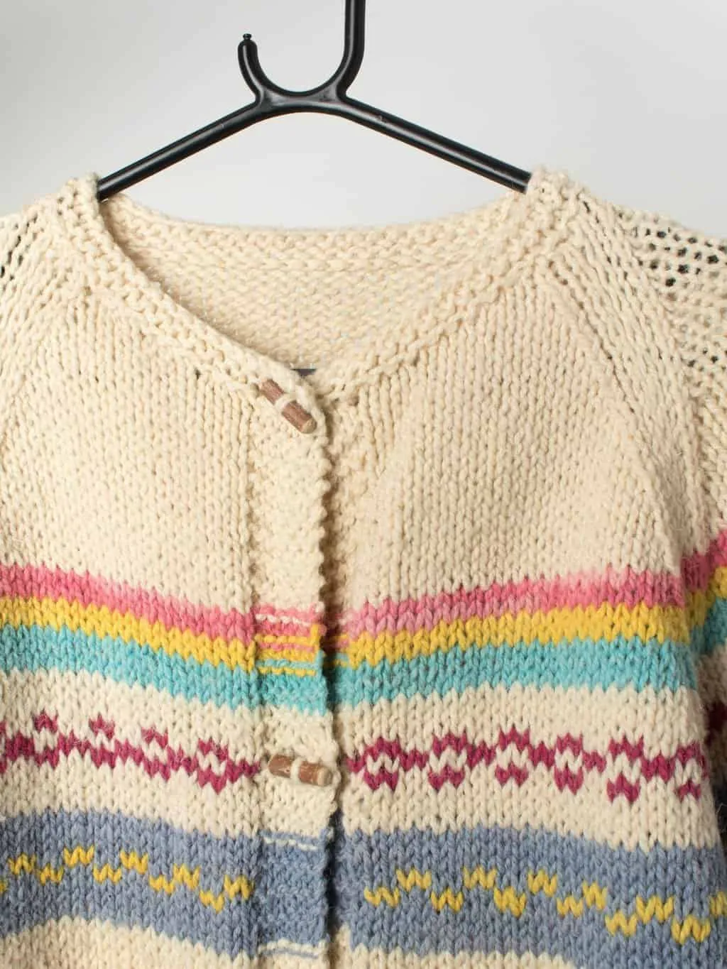 Vintage chunky knit cardigan with striped design – Large