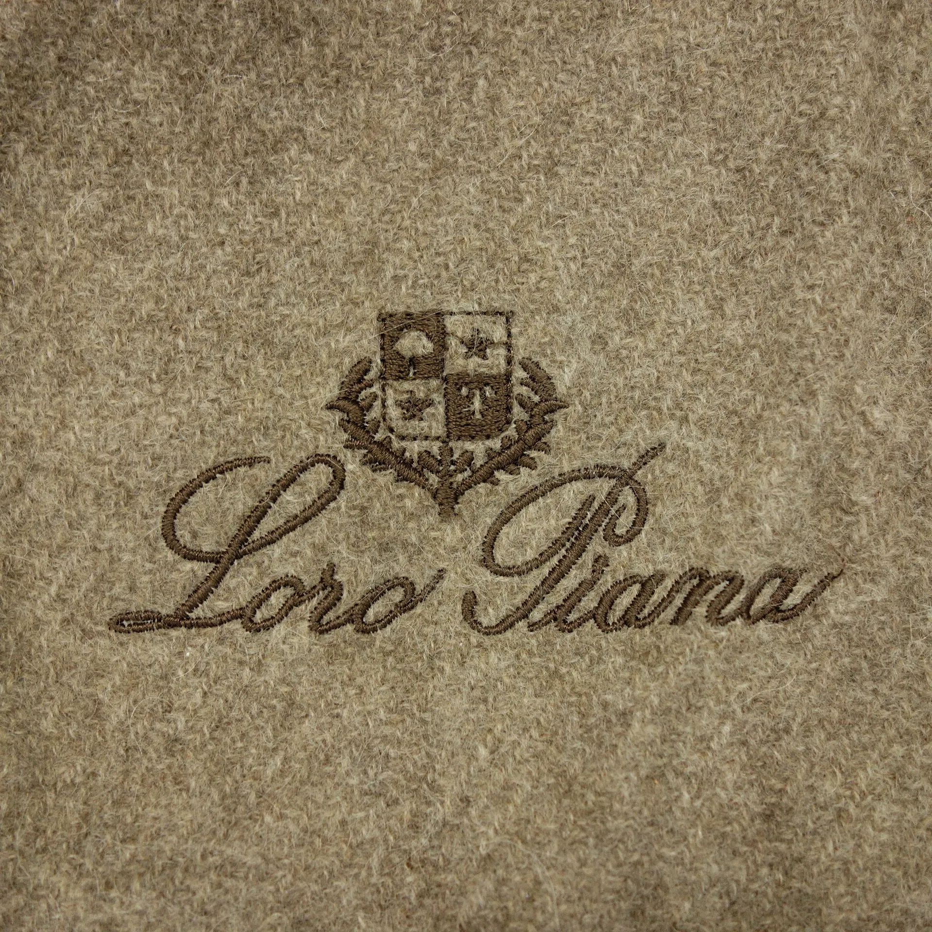 ロロピアーナ ストール 大判 ロゴ刺繍 カシミア100% フリンジ ブラウン Loro Piana【AFI23】【中古】